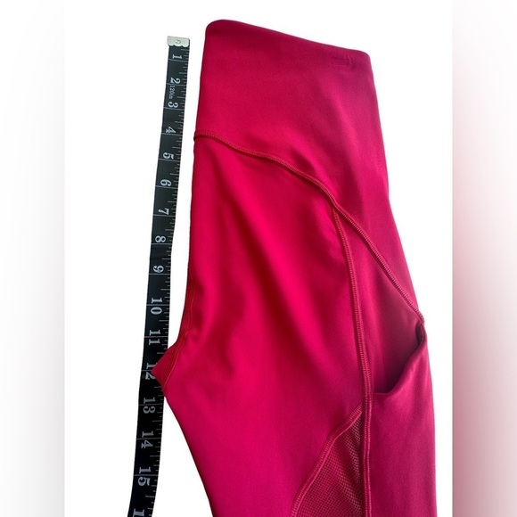 Lululemon Athletica X Barry’s Leggings Size 4 Ruby Red mesh and pockets - Picture 5 of 6